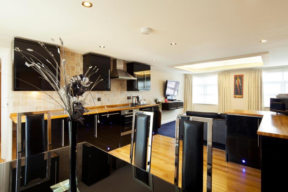 Queens Mansions: Princess Suite แบล็คพูล ภายนอก รูปภาพ